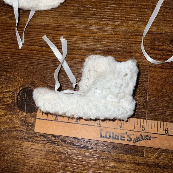 Vintage White Crochet Knit Baby Bonnet and Booties Set - Picture 9 of 9